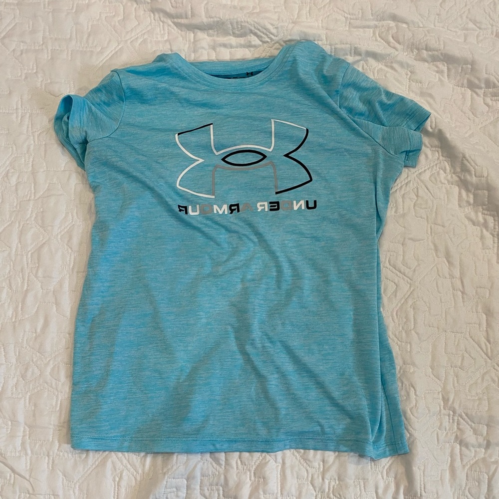Light blue tee!! 💙💙🦋